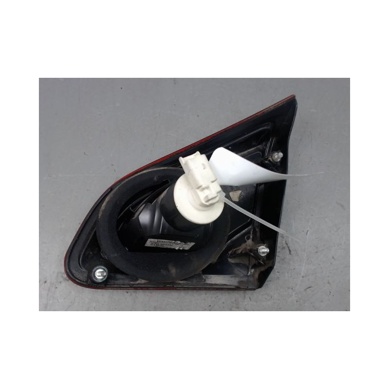 FEU ARRIERE INTERIEUR GAUCHE NISSAN QASHQAI BREAK I Phase 1 2007-2010