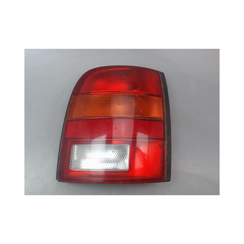 FEU ARRIERE DROIT NISSAN MICRA 96-98