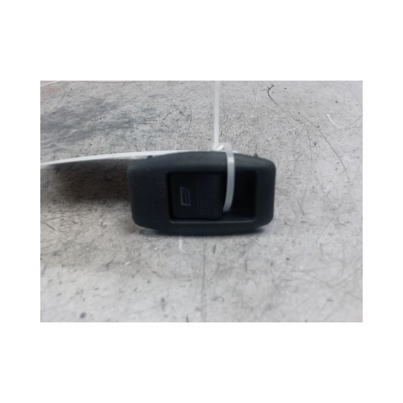 COMMANDE LEVE-GLACE PORTE AVG AIXAM 7RS