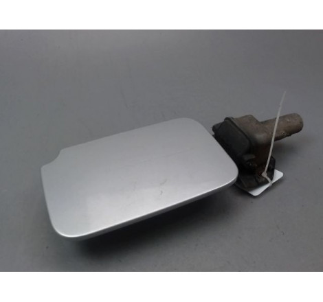 VOLET DE TRAPPE CARBURANT