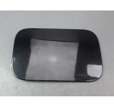 VOLET DE TRAPPE CARBURANT