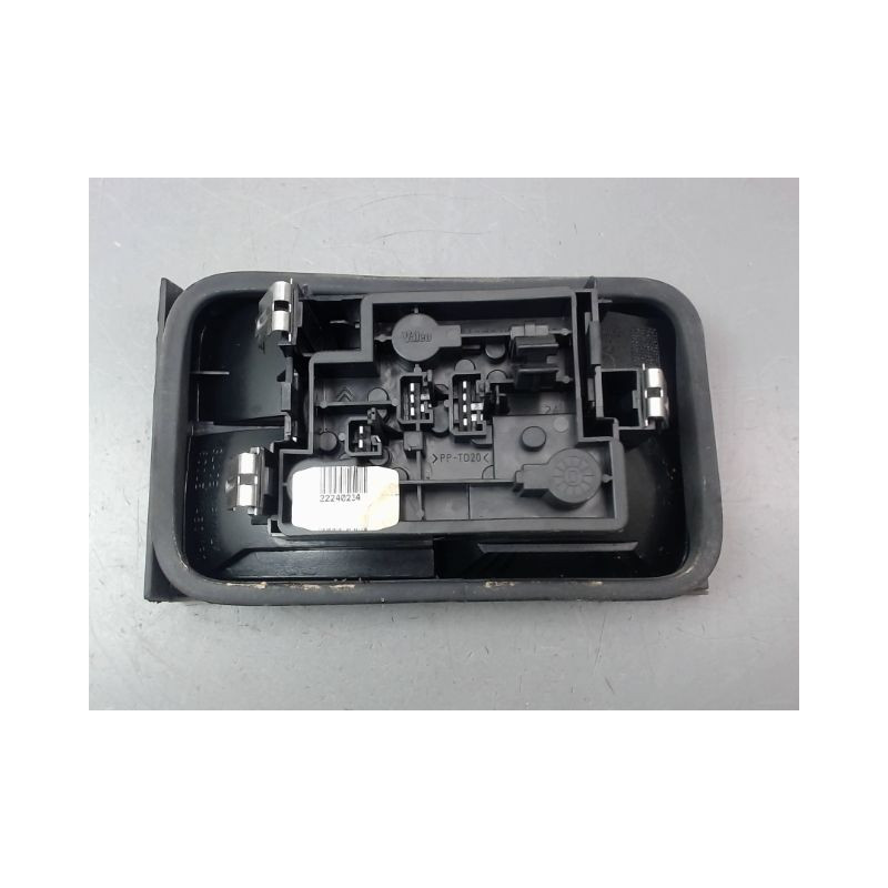 FEU ARRIERE INTERIEUR DROIT CITROEN XANTIA Phase 2 1997-2002
