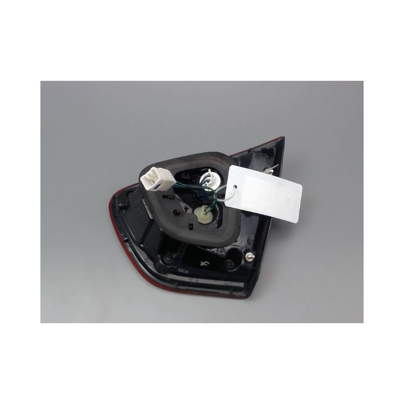 FEU ARRIERE INTERIEUR GAUCHE KIA RIO 2005-