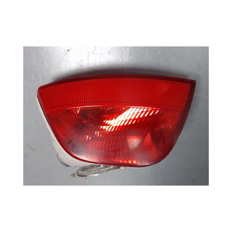 FEU BROUILLARD ARRIERE GAUCHE FORD FOCUS 04-07