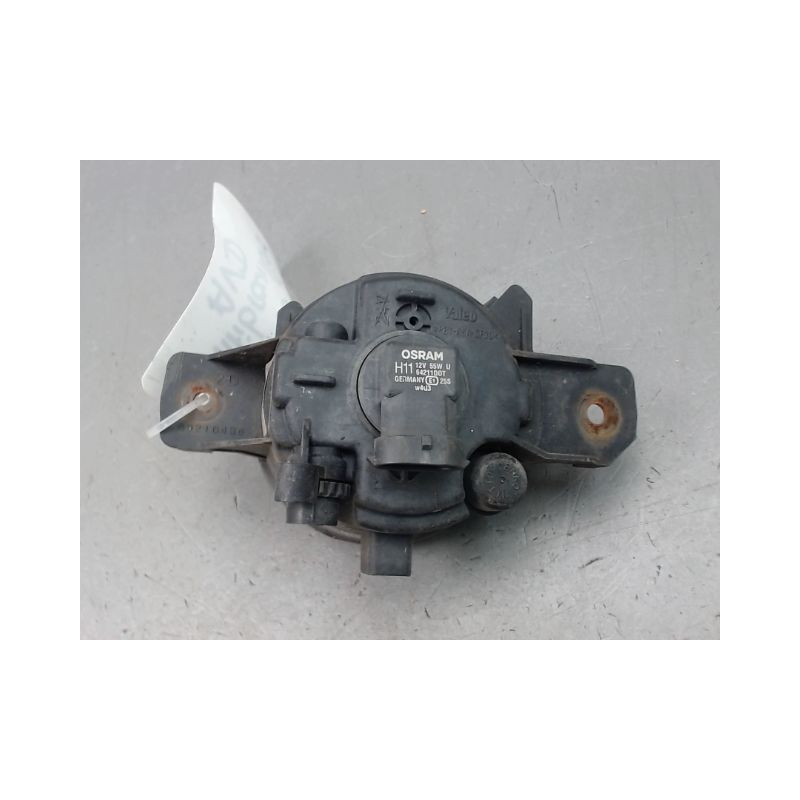 PHARE ANTIBROUILLARD AVANT DROIT NISSAN ALMERA 2002-