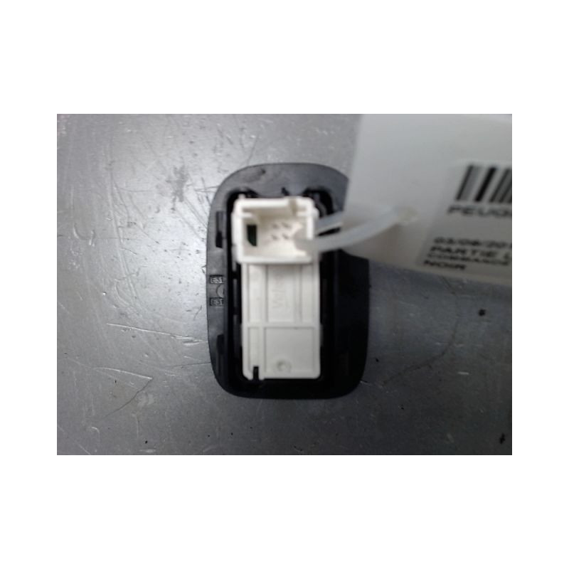 COMMANDE LEVE-GLACE PORTE ARD PEUGEOT 208