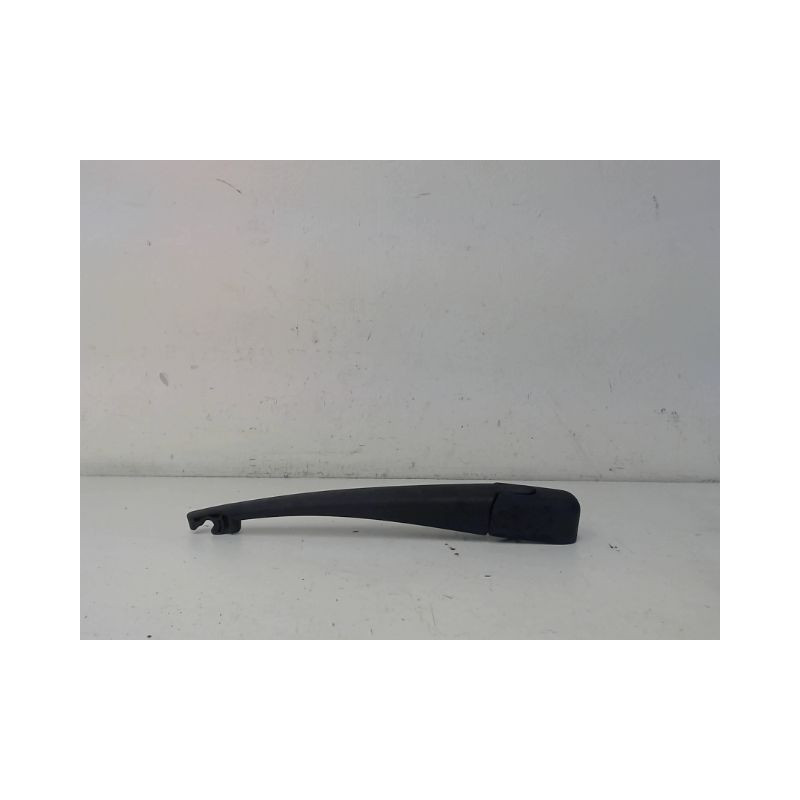 BRAS ESSUIE-GLACE ARRIERE KIA CEE-D
