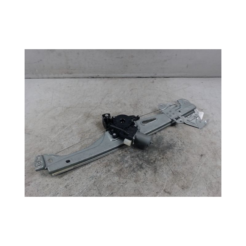 MECANISME+MOTEUR LEVE-GLACE AVANT DROIT SUZUKI SX4