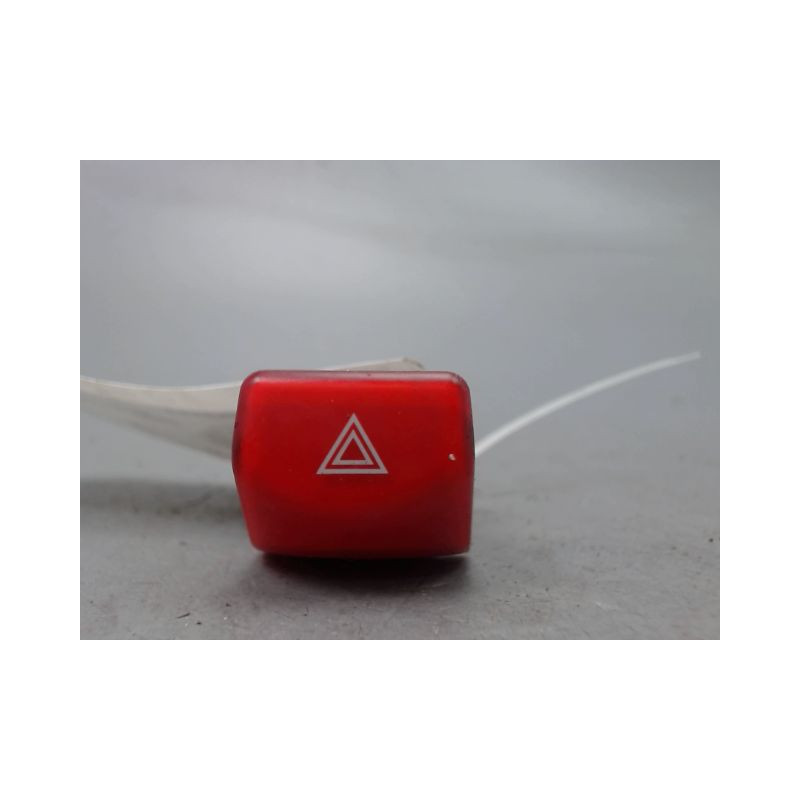 BOUTON DE WARNING NISSAN MICRA III Phase 1 2003-2005