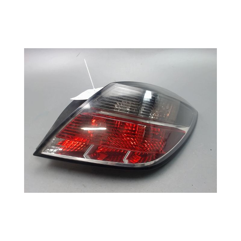 FEU ARRIERE DROIT OPEL ASTRA GTC III Phase 1 (H) 2005-2006