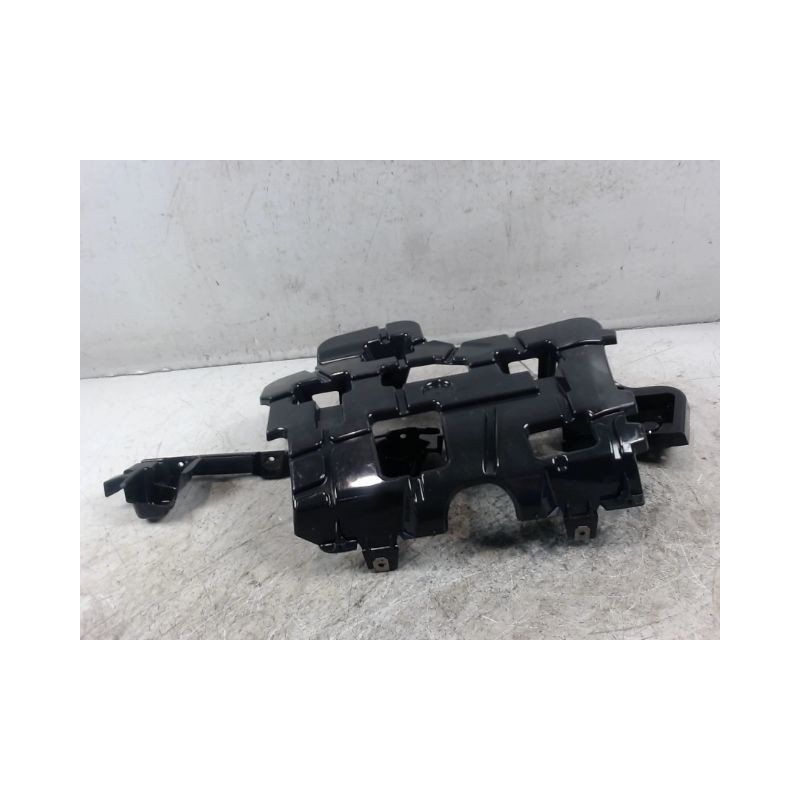 SUPPORT DROIT PARE-CHOC ARRIERE  RENAULT MEGANE