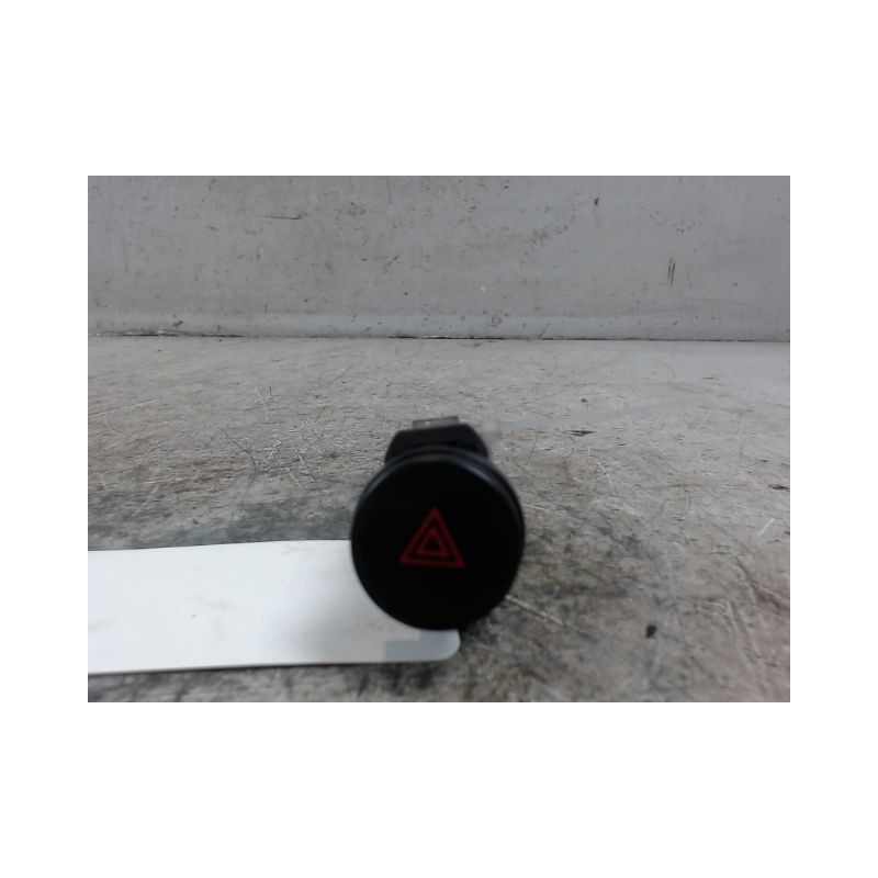 BOUTON DE WARNING CHEVROLET AVEO