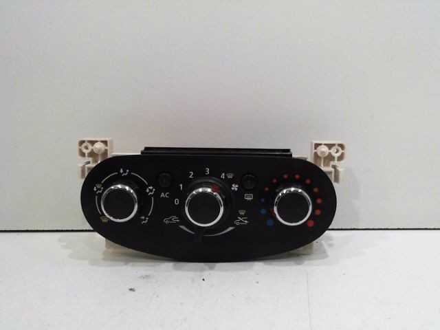 Commande Chauffage Dacia Logan MCV 1 Phase 1 Break 69577008 - Occasion