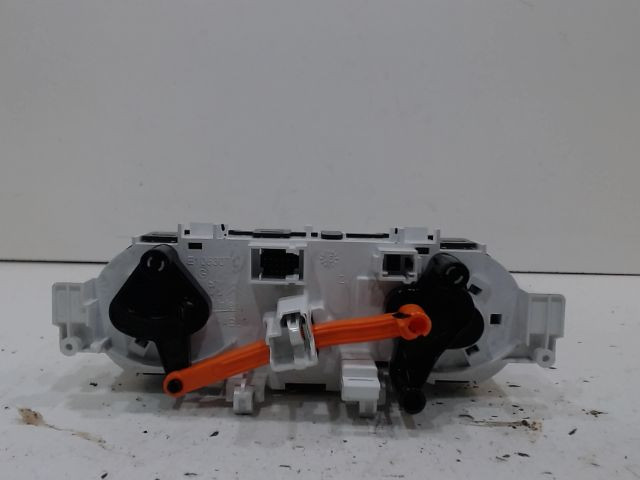 Commande De Chauffage Pour Peugeot 208 1 Phase 2 - Référence 9819611580 - Occasion Fonctionnelle