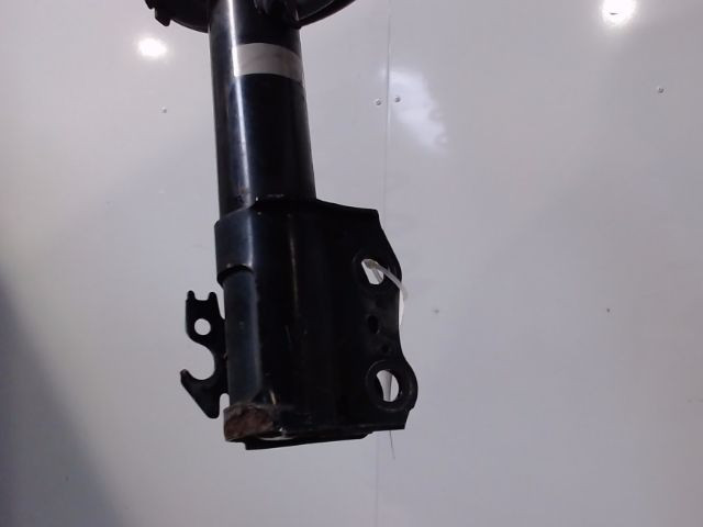 AMORTISSEUR AVANT GAUCHE TOYOTA YARIS