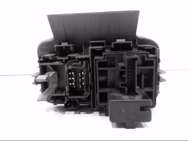 Module De Commande Clignotants/phares Jour Pour Megane RS IV – Référence B105444-B (côté Droit)