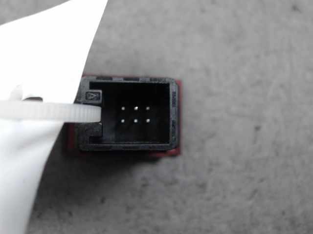 BOUTON DE WARNING AUDI A3 2003